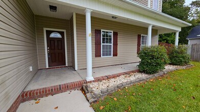 300 Bouy Ct in Swansboro, NC - Building Photo - Building Photo