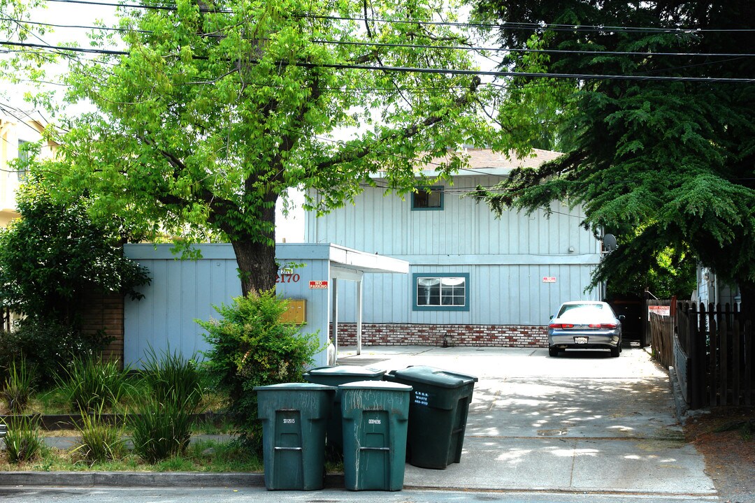 2170 California St in Concord, CA - Building Photo