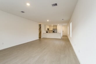 605 Craven St in Montgomery, TX - Building Photo - Building Photo