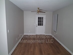 138 N Poole St in Ashland City, TN - Building Photo - Building Photo