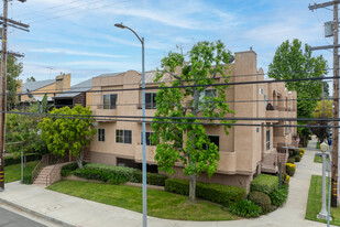 11524 Moorpark St Apartamentos