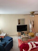 211 Harding Ave, Unit A in Blacksburg, VA - Foto de edificio - Building Photo