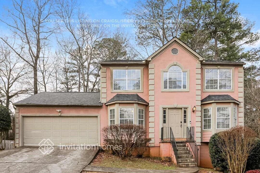 1059 Shadow Lake Dr in Lithonia, GA - Foto de edificio