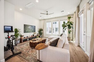 6312 Brighton Oaks Ln in Houston, TX - Building Photo - Building Photo