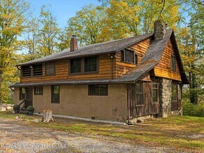 5 Riverby Ln in West Park, NY - Building Photo - Building Photo