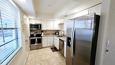 84 Boundary Blvd in Rotonda West, FL - Building Photo - Building Photo