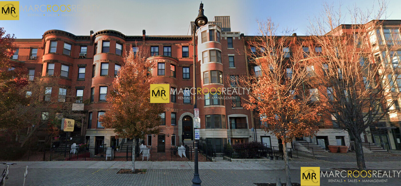 912 Beacon St, Unit 4 in Boston, MA - Foto de edificio