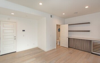 6002 Colt Pl in Carlsbad, CA - Building Photo - Building Photo