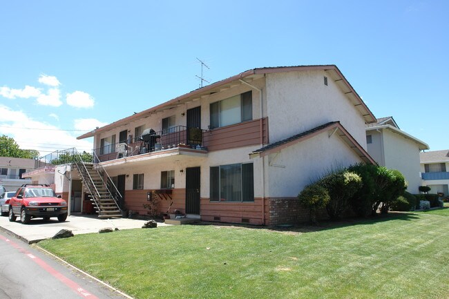5621 Hoffman Ct in San Jose, CA - Foto de edificio - Building Photo