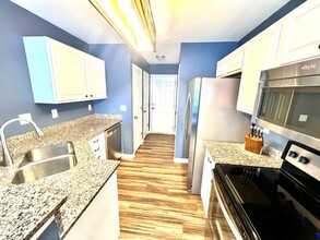 1304 Belle Grove Cir in Hanahan, SC - Building Photo - Building Photo