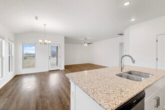 1103 SW 3rd Ave in Gentry, AR - Building Photo - Building Photo