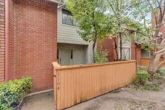 8404 Forest Ln in Dallas, TX - Building Photo - Building Photo