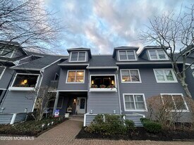 210 Spinnakers Cv in Toms River, NJ - Building Photo