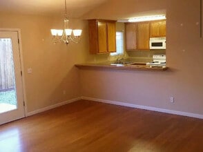425 Acacia St in Tracy, CA - Building Photo - Building Photo