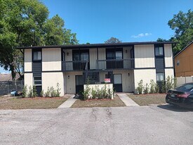 2541 Myrtle Ave, Unit D in Sanford, FL - Building Photo