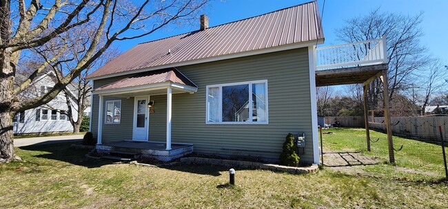 property at 15 Bridge St