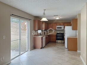 1888 Vale Dr in Clermont, FL - Foto de edificio - Building Photo