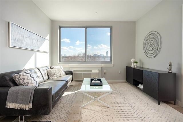 461 Newark Ave in Jersey City, NJ - Foto de edificio - Building Photo