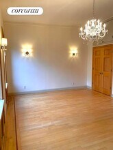 25 W 70th St in New York, NY - Building Photo - Building Photo