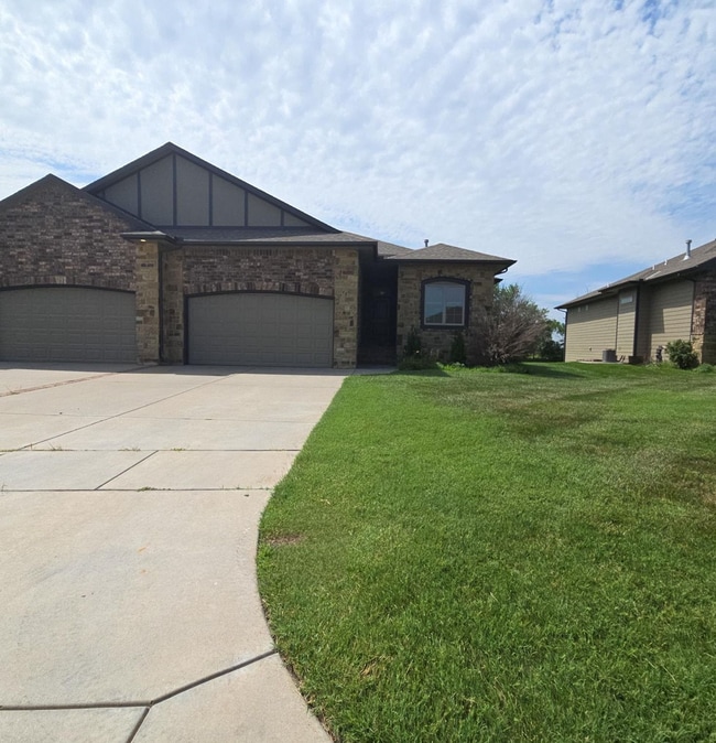 property at 7469-7473 E Summerside Pl