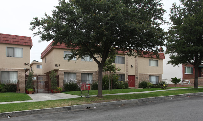 1155 Thompson Ave in Glendale, CA - Foto de edificio - Building Photo