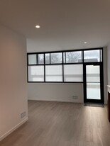 934 W Diversey Pky, Unit #1 in Chicago, IL - Building Photo