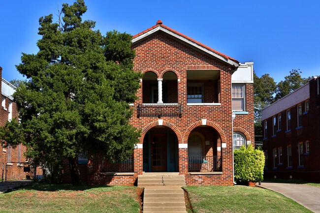 705 NW 30th in Oklahoma City, OK - Foto de edificio - Building Photo