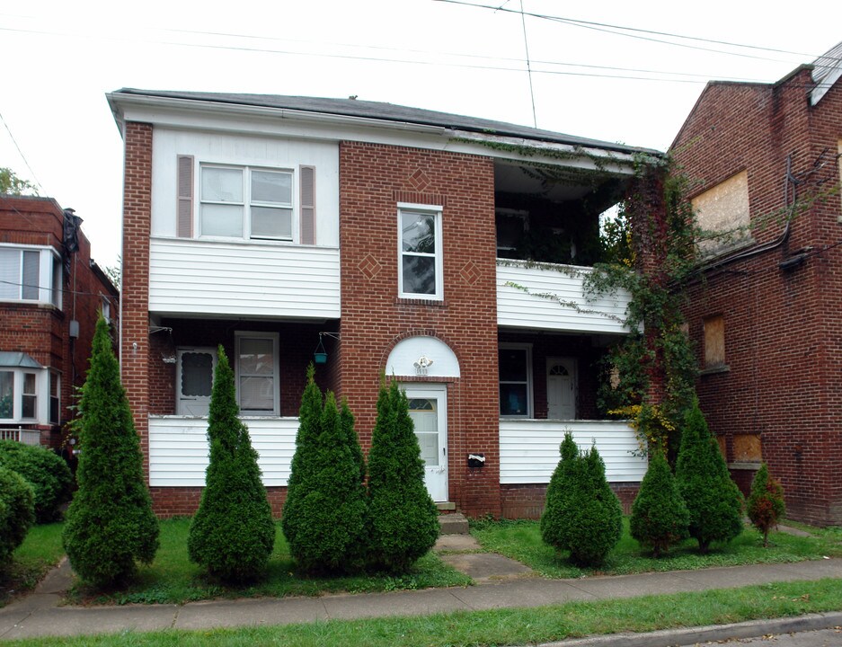 1513 Lewis St in Charleston, WV - Foto de edificio