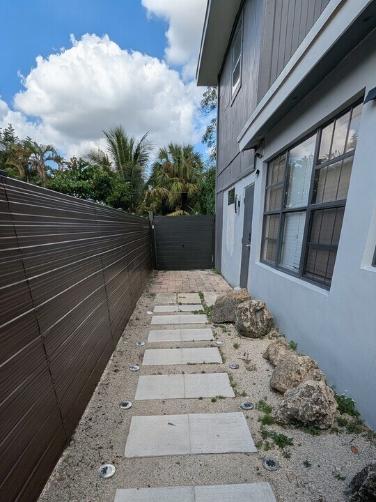 1111 SW 8th Ave in Fort Lauderdale, FL - Building Photo