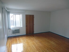 5326 Lincoln Ave, Unit HP 2 in Los Angeles, CA - Foto de edificio - Building Photo