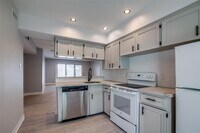 9025 Rue Cambon St photo'