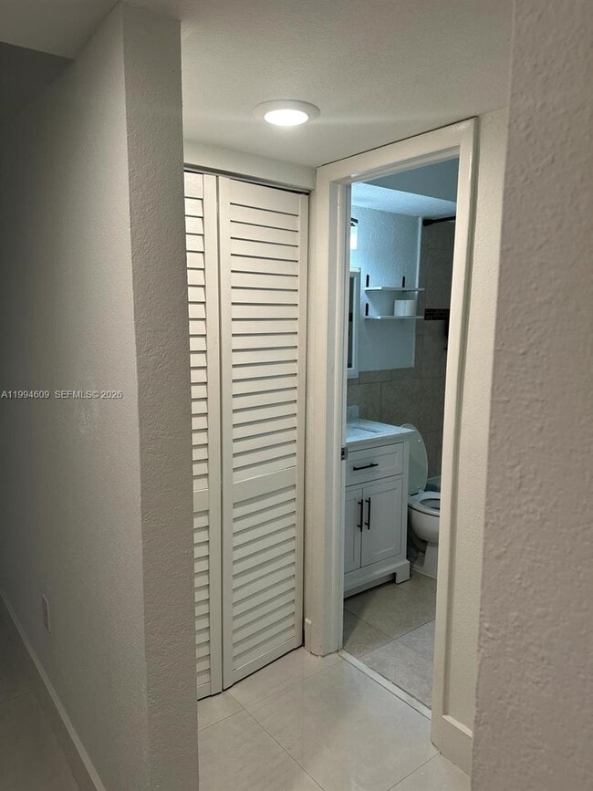 8794 SW 12th St in Miami, FL - Building Photo - Building Photo