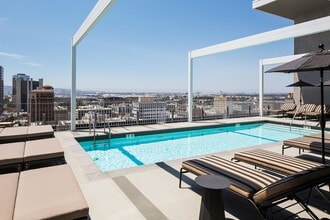 Edison Long Beach in Long Beach, CA - Foto de edificio - Building Photo