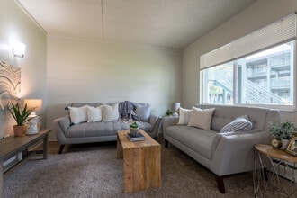 Bears Village in Greeley, CO - Foto de edificio - Interior Photo