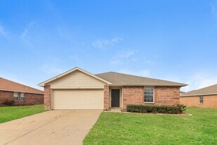 2704 Redwood St in Royse City, TX - Building Photo