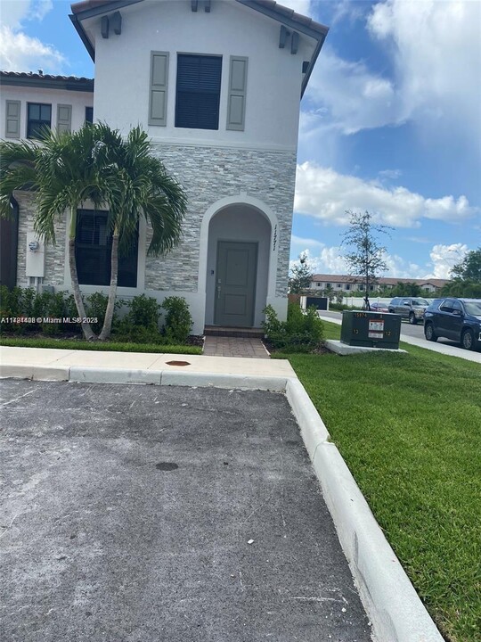 11771 SW 247th Ter in Homestead, FL - Building Photo