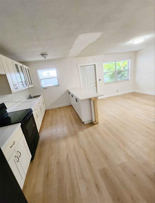 property at 920 SW 29th St