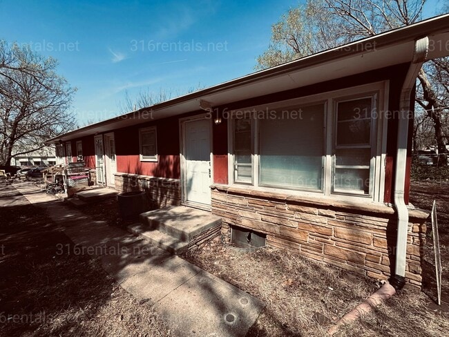 property at 820-822 N Belmont Ave