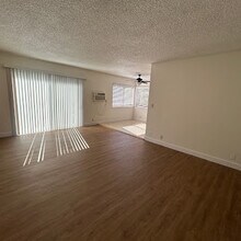 1414 S Orange Grove Ave, Unit 1 in Los Angeles, CA - Building Photo - Building Photo