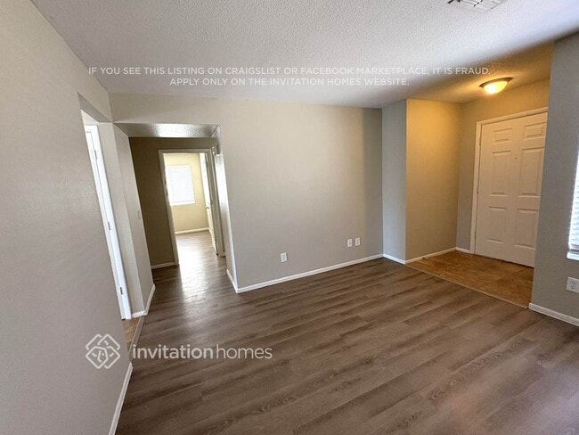 4709 N 84th Dr in Phoenix, AZ - Foto de edificio - Building Photo