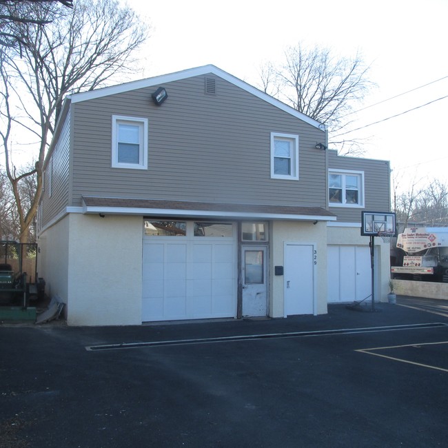 329 Birch Ave in Horsham, PA - Building Photo - Building Photo