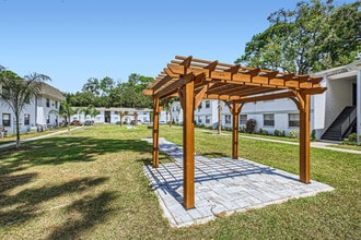 Stonemont Village in Jacksonville, FL - Building Photo - Building Photo