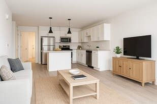 HoM Flats at 24 East in Holland, MI - Building Photo