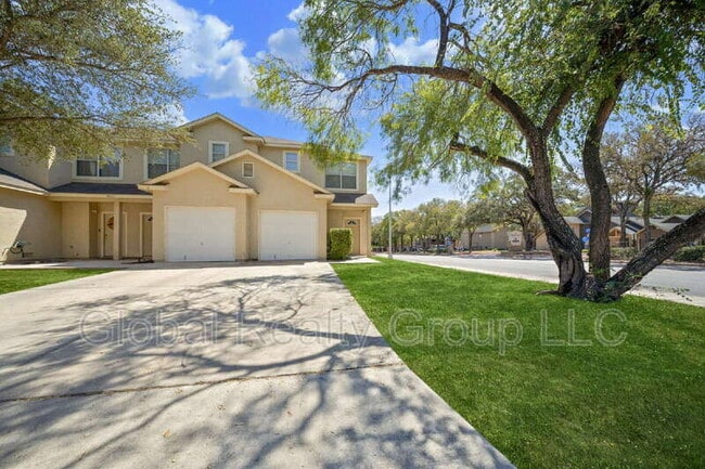 7802 Kingsbury Way in San Antonio, TX - Building Photo - Building Photo