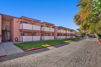 1170 Detroit Ave in Concord, CA - Building Photo - Building Photo