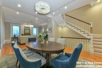 214 Beacon St, Unit 3 in Boston, MA - Foto de edificio - Building Photo
