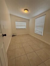 11595 Ulmerton Rd in Largo, FL - Building Photo - Building Photo