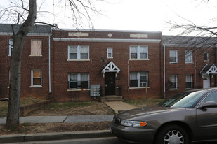 1413 Staples St NE Apartments