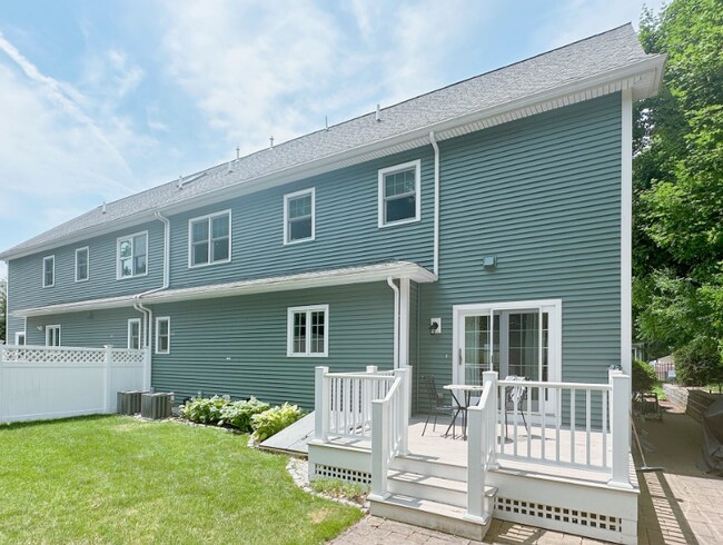 37 Rumford St in Winchester, MA - Building Photo - Building Photo