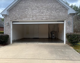 250 Oxmoor Pl in Birmingham, AL - Building Photo - Building Photo